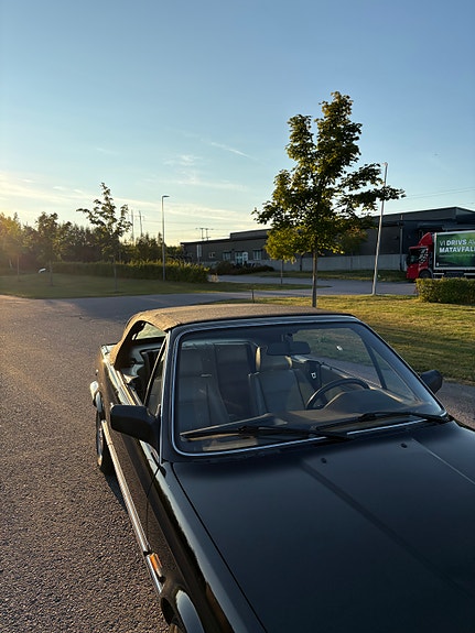 BMW 325i 12 of 21