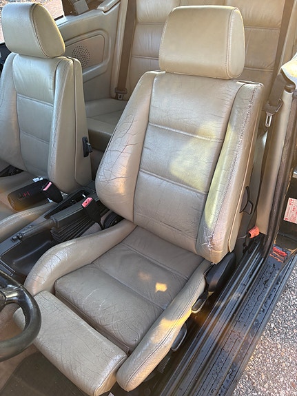 BMW 325i 15 of 21