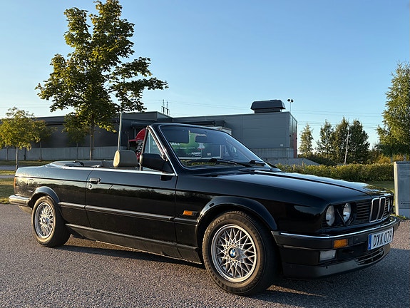BMW 325i 7 of 21