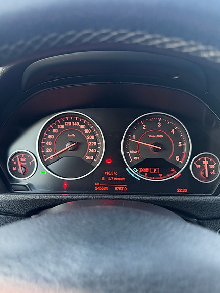 BMW 320d 5 of 6