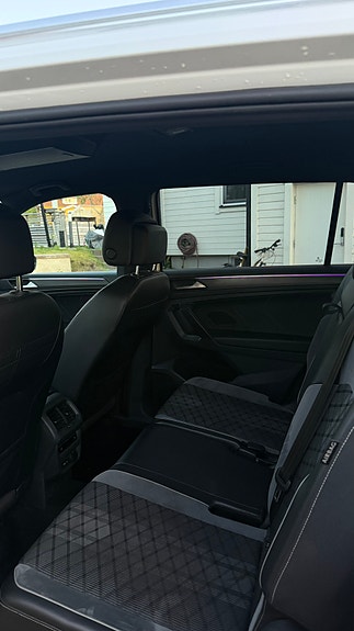 Volkswagen Tiguan Allspace 18 of 23