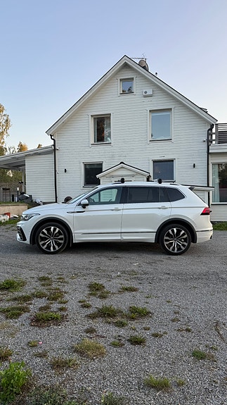 Volkswagen Tiguan Allspace 22 of 23