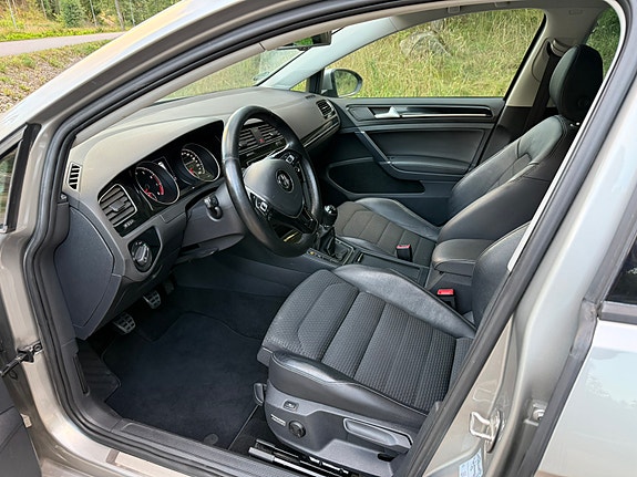Volkswagen Golf VII 5 of 6