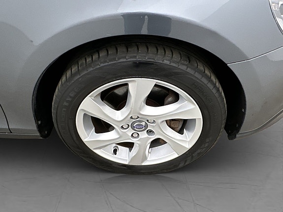 Volvo V40 Cross Country 27 of 27
