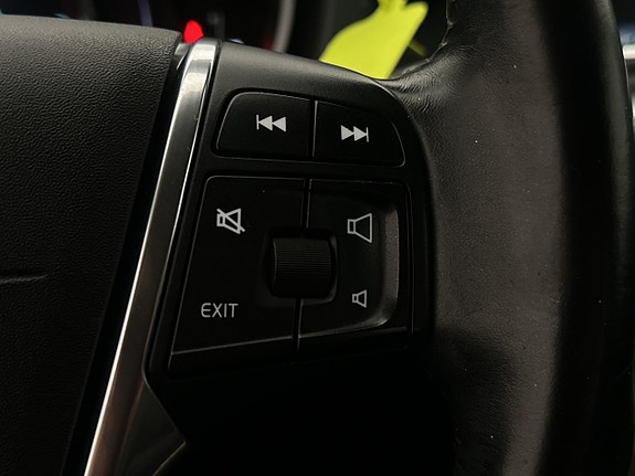 Volvo V40 Cross Country 15 of 27