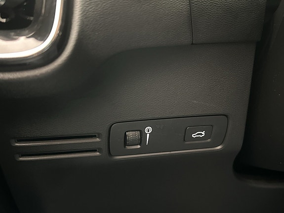 Volvo XC40 29 of 30