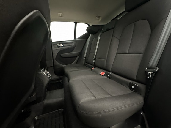 Volvo XC40 16 of 30