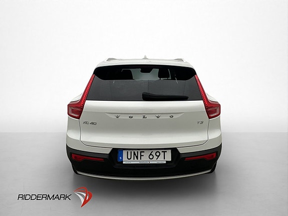Volvo XC40 6 of 30