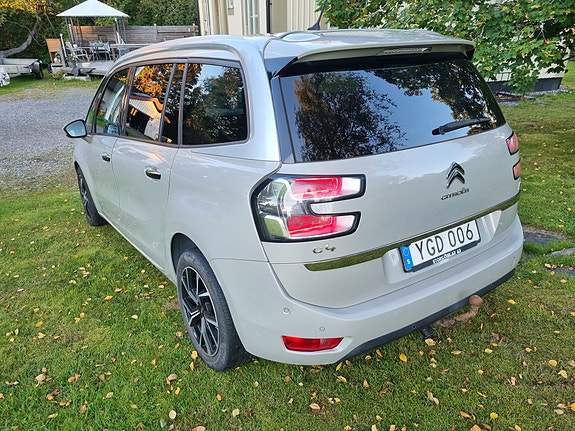 Citroen Grand C4 Picasso 2 of 8