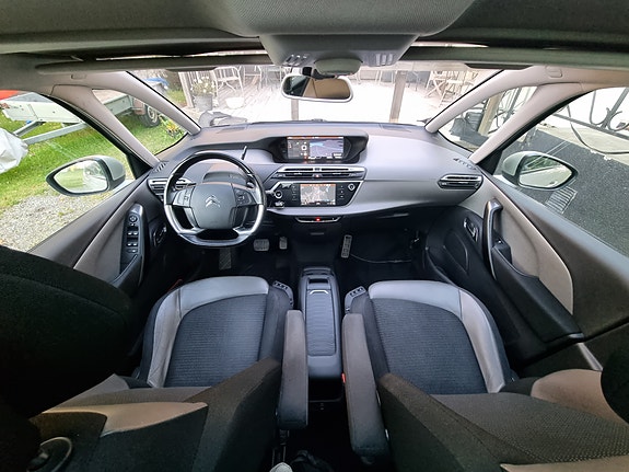 Citroen Grand C4 Picasso 7 of 8
