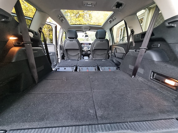 Citroen Grand C4 Picasso 5 of 8