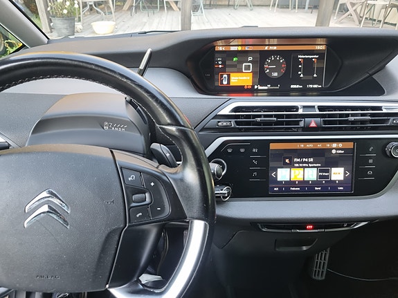 Citroen Grand C4 Picasso 3 of 8