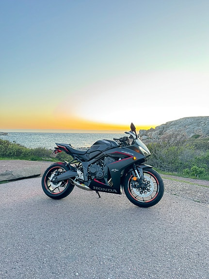 Honda CBR650R 2 of 3