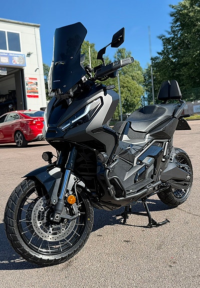 Honda ADV750 6 of 10