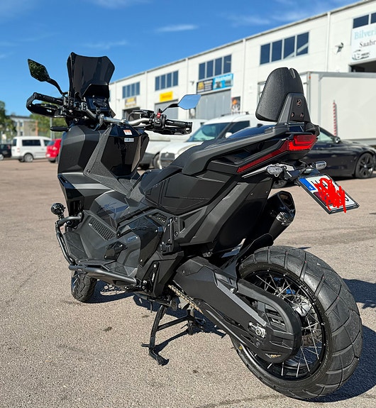 Honda ADV750 7 of 10