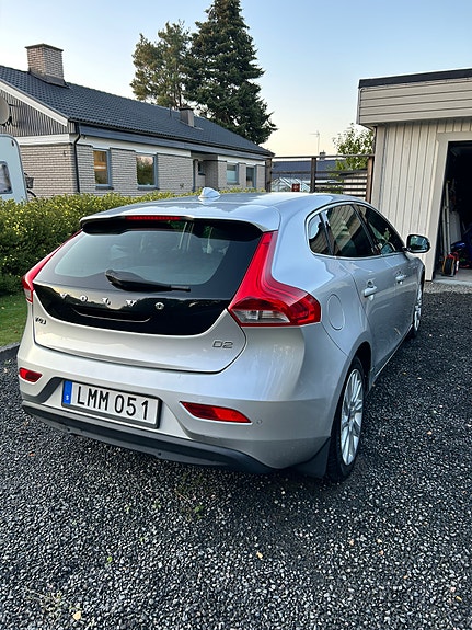 Volvo V40 4 of 5