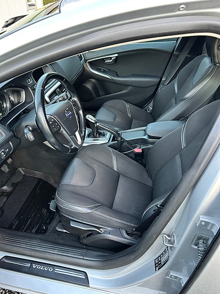 Volvo V40 5 of 5