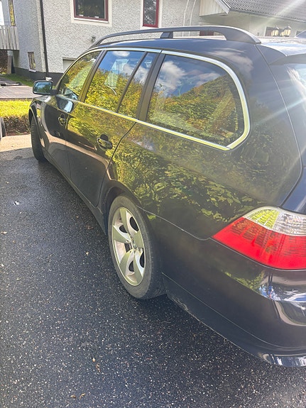 BMW 530i 3 of 8