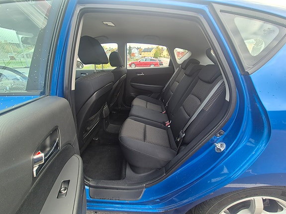 Hyundai i30 4 of 7