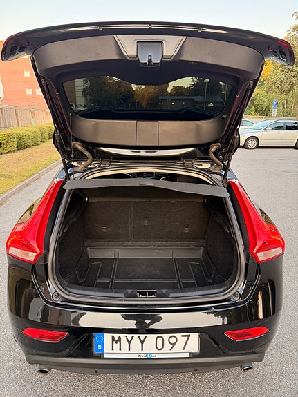 Volvo V40 22 of 22