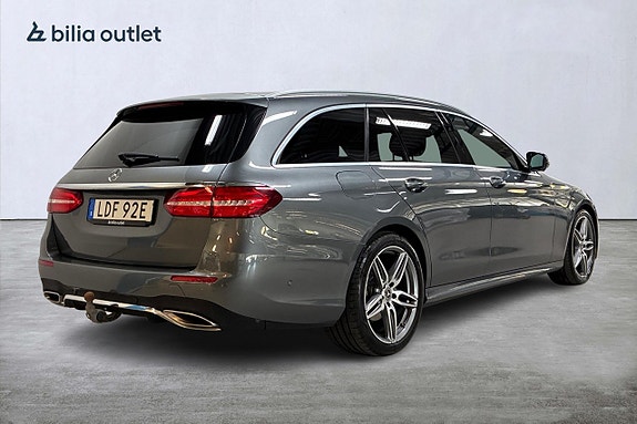 Mercedes-Benz E200 6 of 30