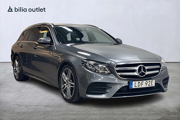 Mercedes-Benz E200 4 of 30