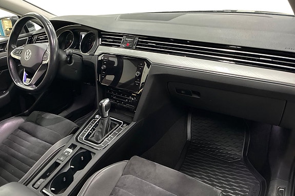 Volkswagen Passat 15 of 25