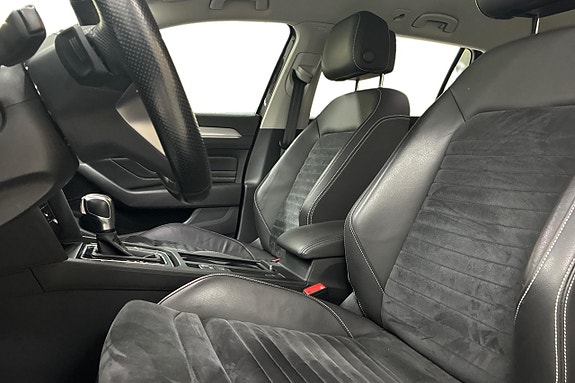 Volkswagen Passat 13 of 25
