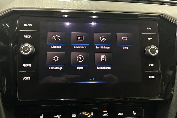 Volkswagen Passat 20 of 25
