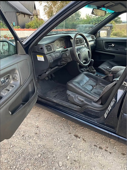 Volvo V70 4 of 6
