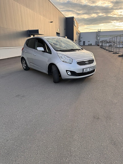 Kia Venga 2 of 8