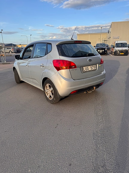 Kia Venga 4 of 8