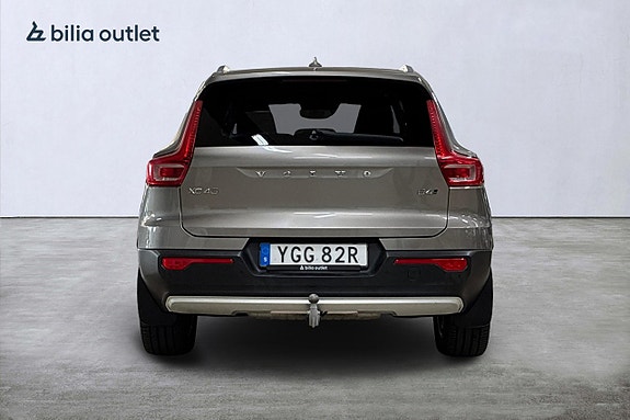 Volvo XC40 7 of 30