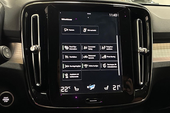 Volvo XC40 23 of 30