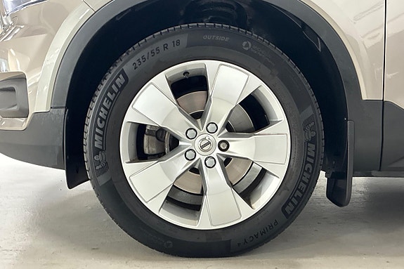 Volvo XC40 11 of 30