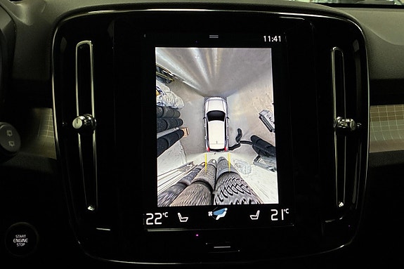 Volvo XC40 19 of 30