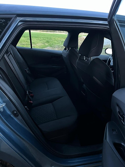 Toyota Corolla 6 of 12