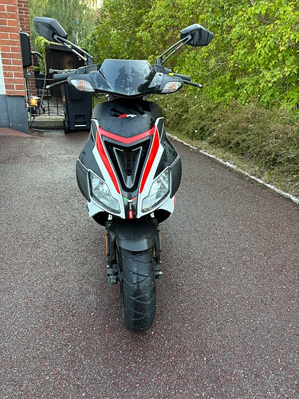 Aprilia SR50 6 of 6