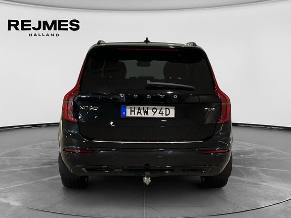 Volvo XC90 8 of 16
