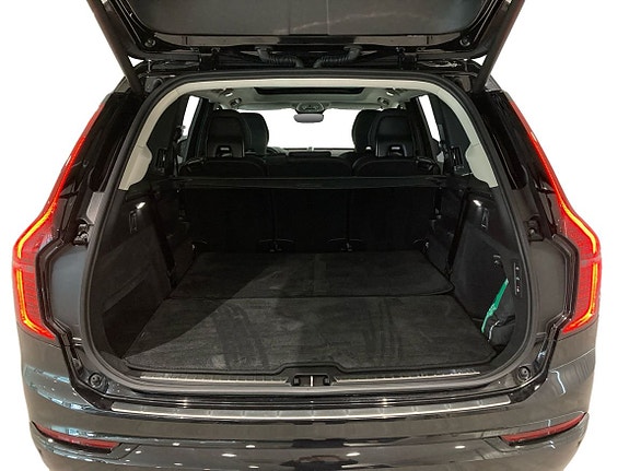 Volvo XC90 14 of 16