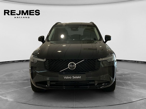 Volvo XC90 9 of 16