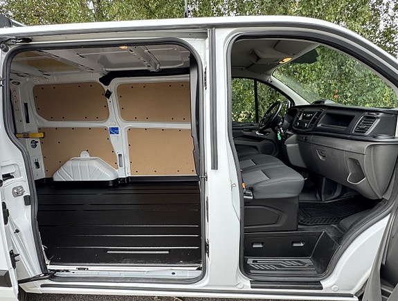 Ford Transit Custom 5 of 18