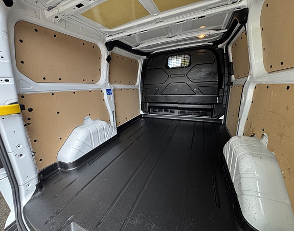 Ford Transit Custom 14 of 18