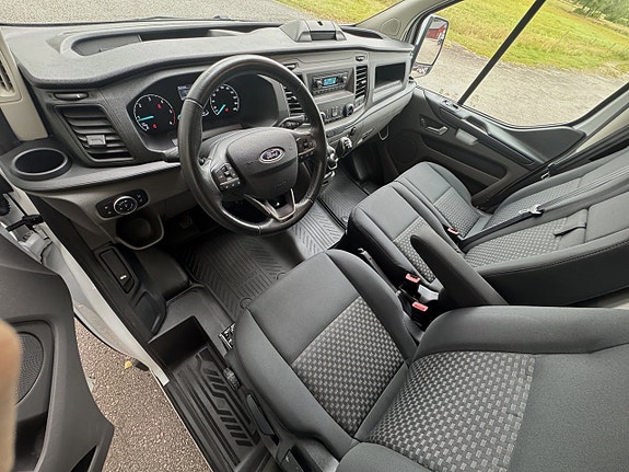 Ford Transit Custom 11 of 18