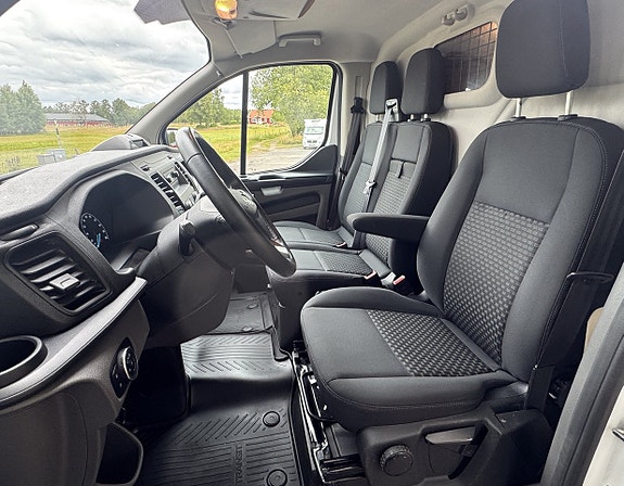 Ford Transit Custom 9 of 18