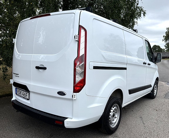 Ford Transit Custom 2 of 18