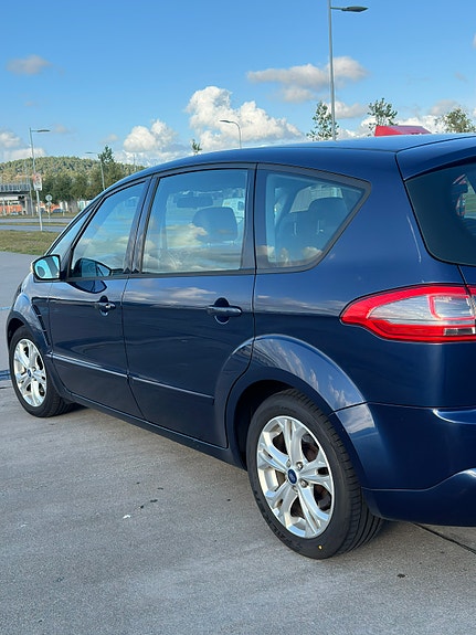 Ford S-MAX 4 of 11