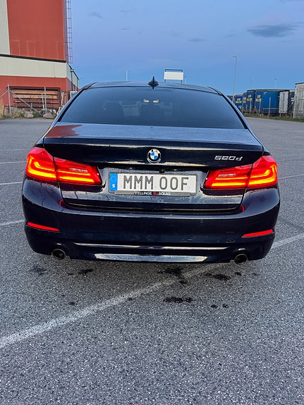 BMW 520d 2 of 10