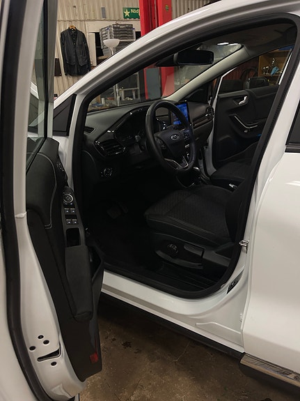 Ford Puma 8 of 8