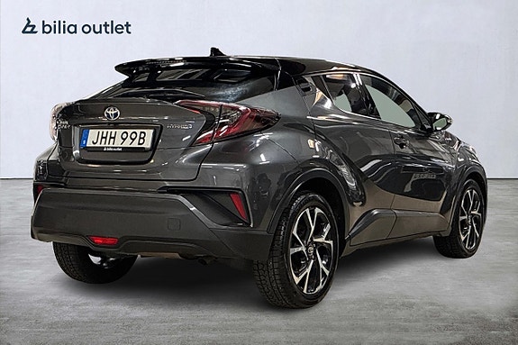 Toyota C-HR 6 of 26